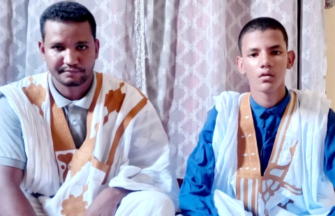 التلميذ "ولد اخليفه" رفقة أستاذه القاسم ولد الكوري